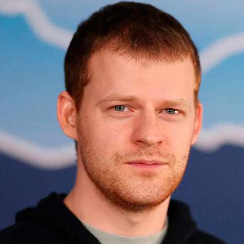 Лукас Хеджес