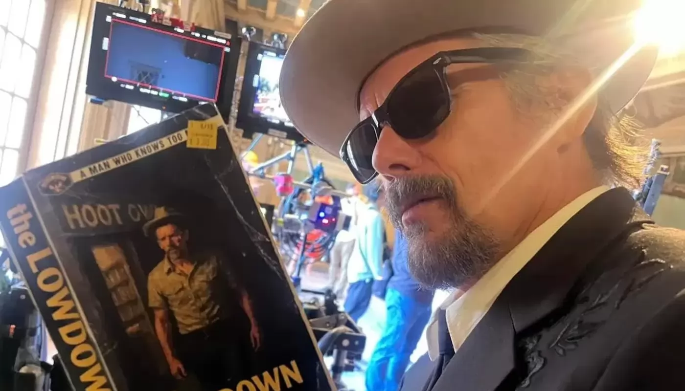 Итан Хоук советует не просить политических заявлений у «вечно пьяных звезд»