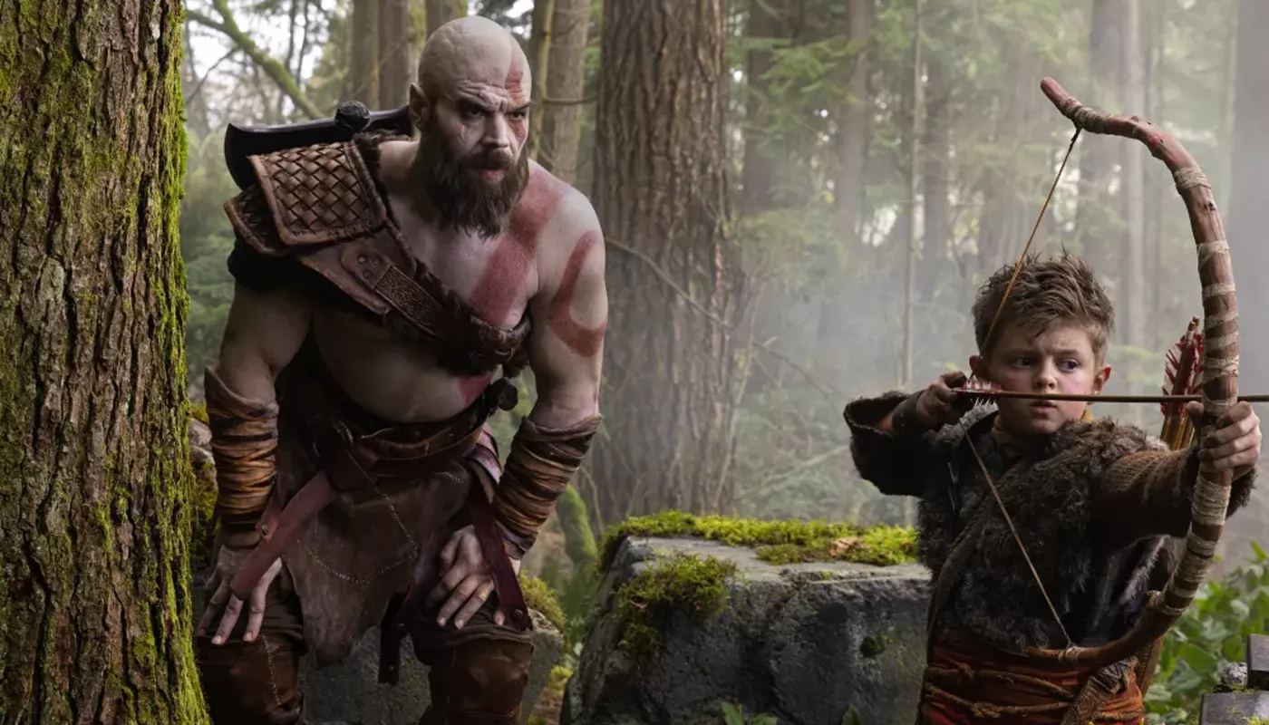 Представлен первый кадр из сериала «Бог войны» с Райаном Херстом